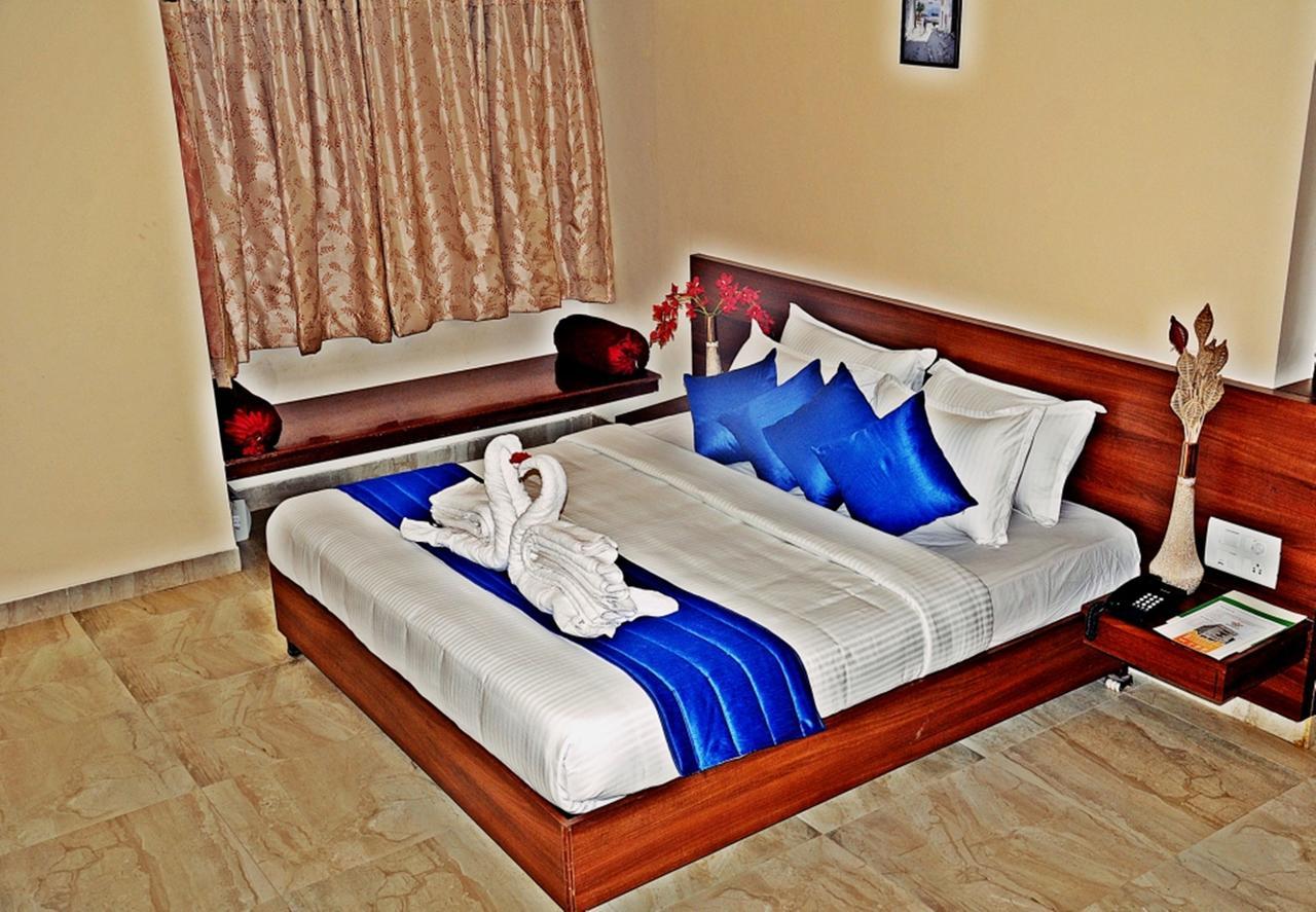 Hotel Mookambika Palace Kolluru Dış mekan fotoğraf