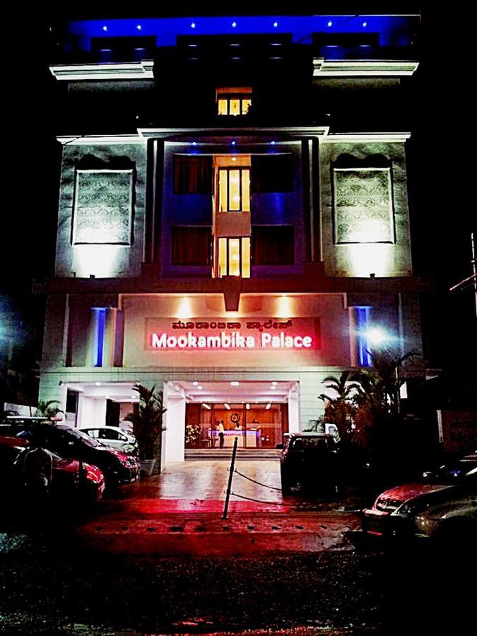 Hotel Mookambika Palace Kolluru Dış mekan fotoğraf