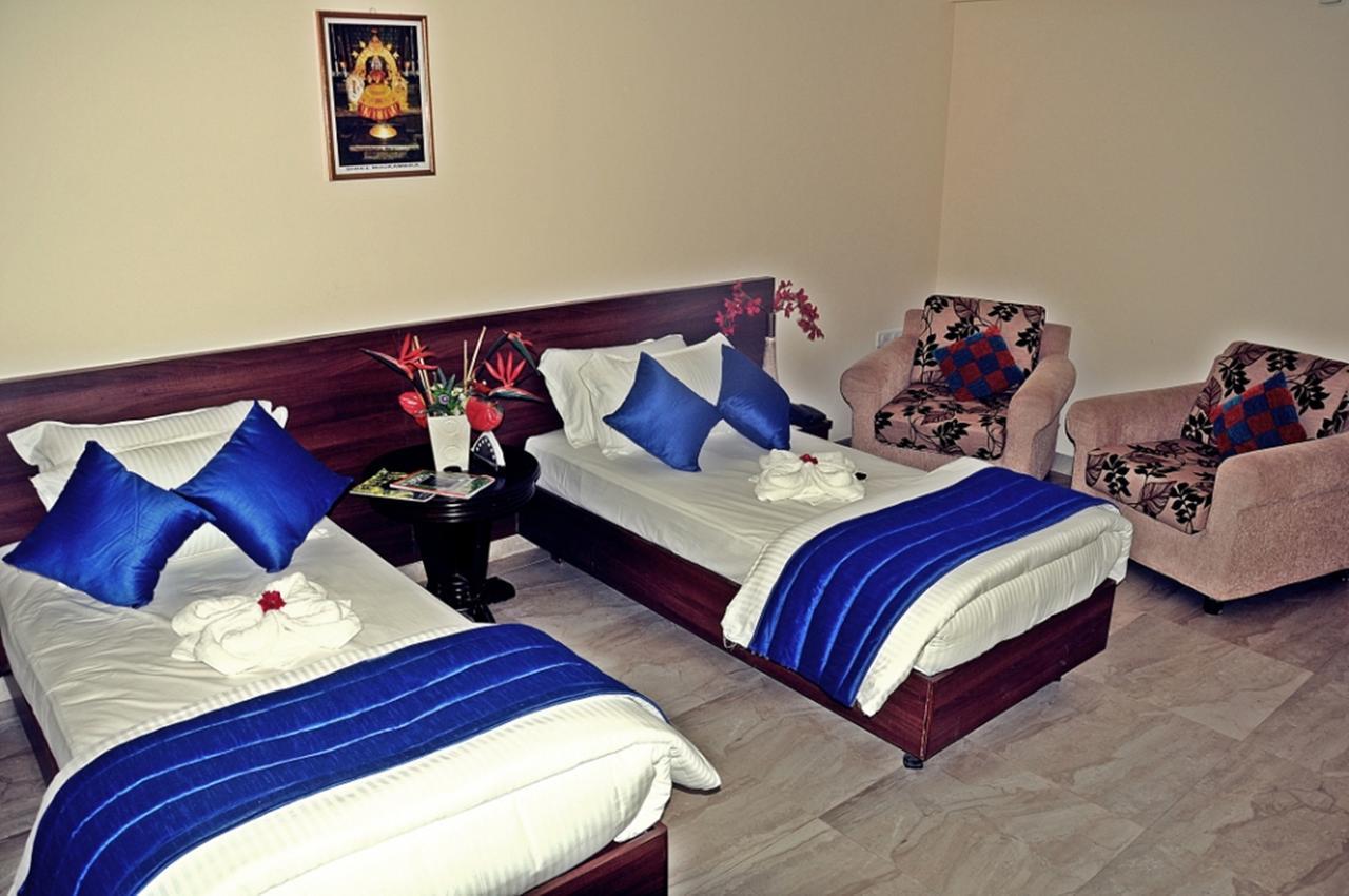 Hotel Mookambika Palace Kolluru Dış mekan fotoğraf