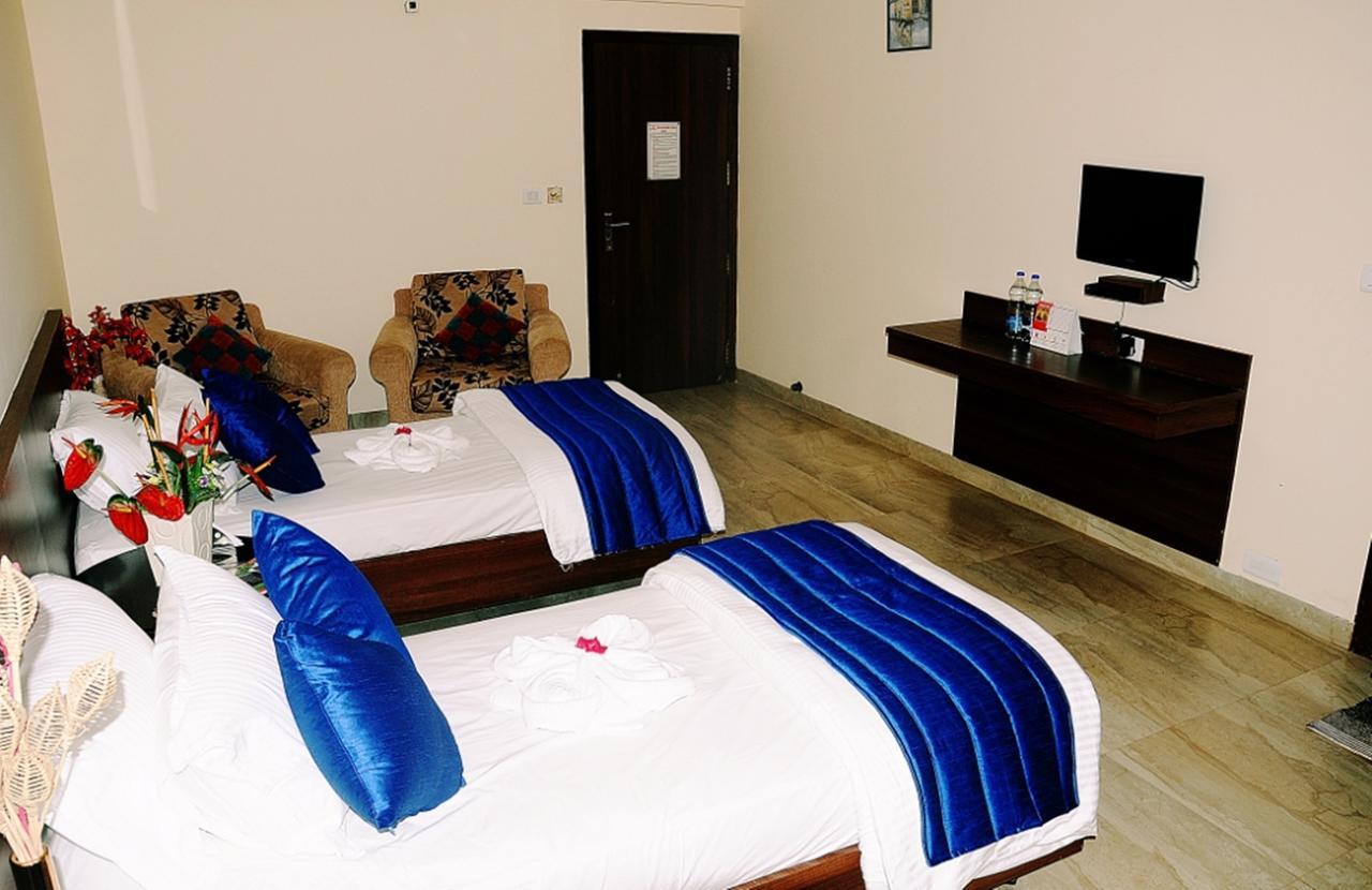 Hotel Mookambika Palace Kolluru Dış mekan fotoğraf