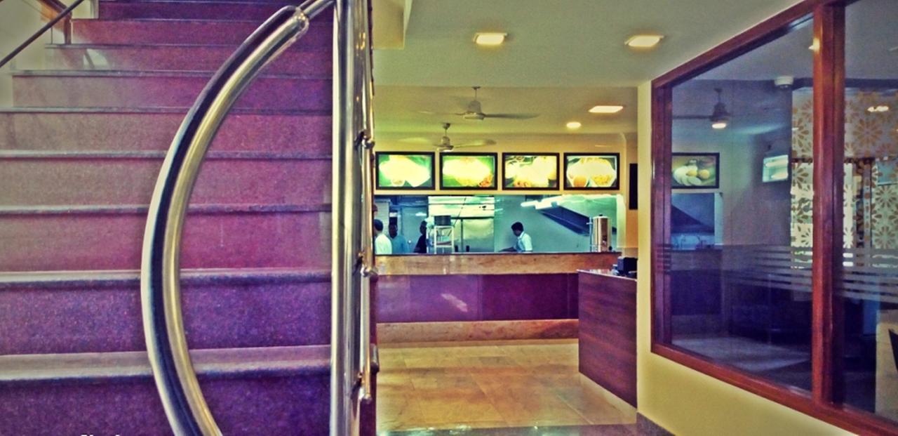 Hotel Mookambika Palace Kolluru Dış mekan fotoğraf